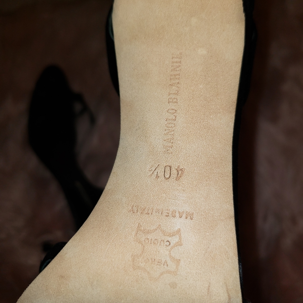 Heels - Picture 3 of 3